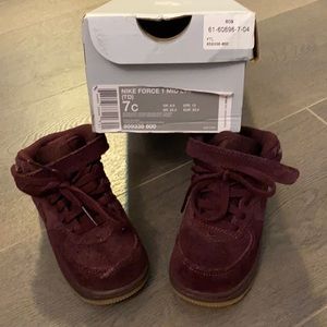 FOR SALE - Toddler size 7 burgundy Nike Air Force 1 Mid